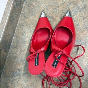 JESSICA RICH X STEVE MADDEN Red Pointed Toe Lace-Up Flats with Silver Cap Toe